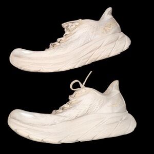 HOKA ONE ONE Clifton 8 cream running tennis shoes women’s size 8